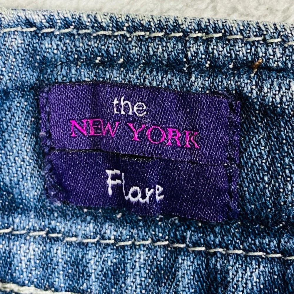 Vigoss Flare Jeans Women 9 Blue Distressed Paint Splatter Embroidered Low‎ Rise